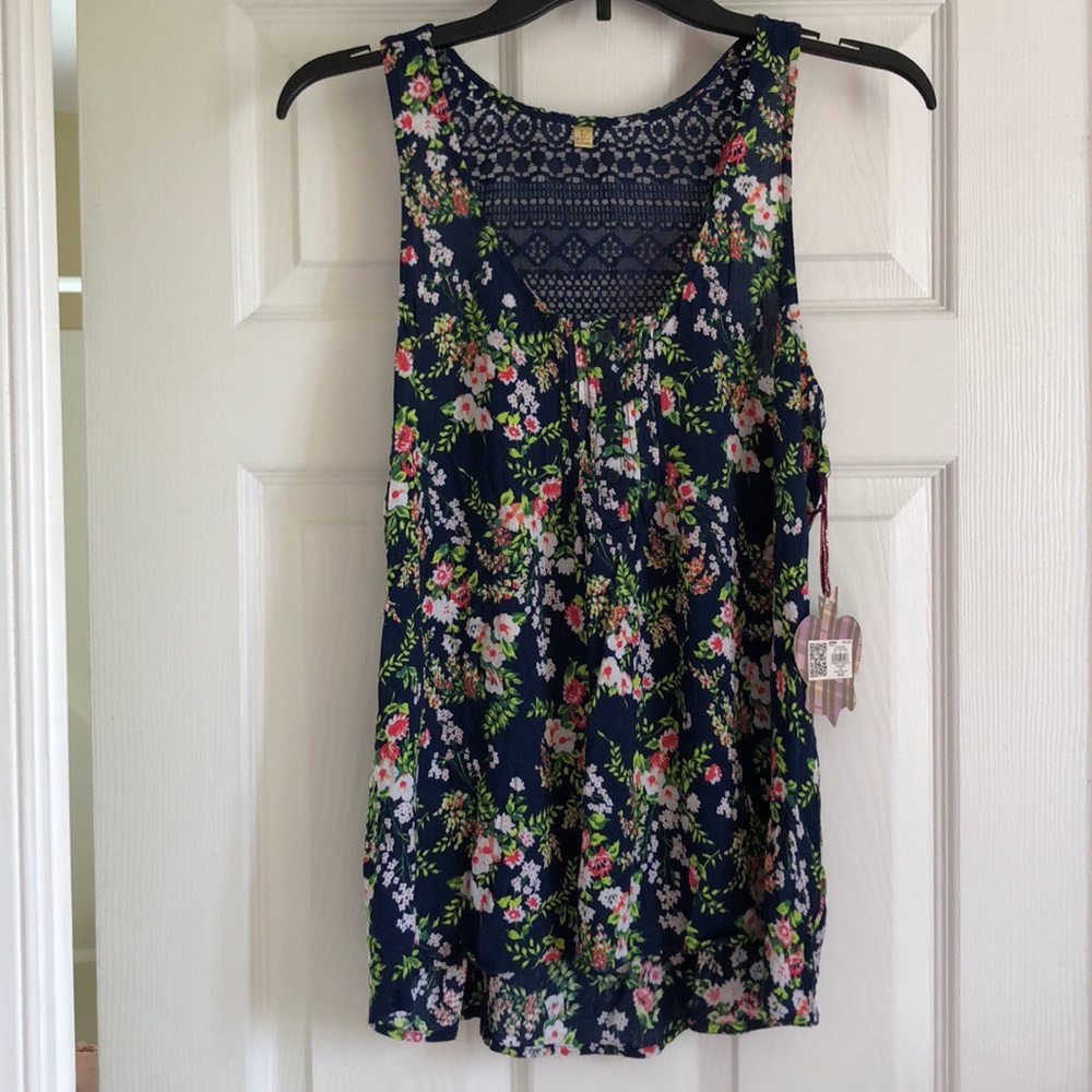 Floral tank